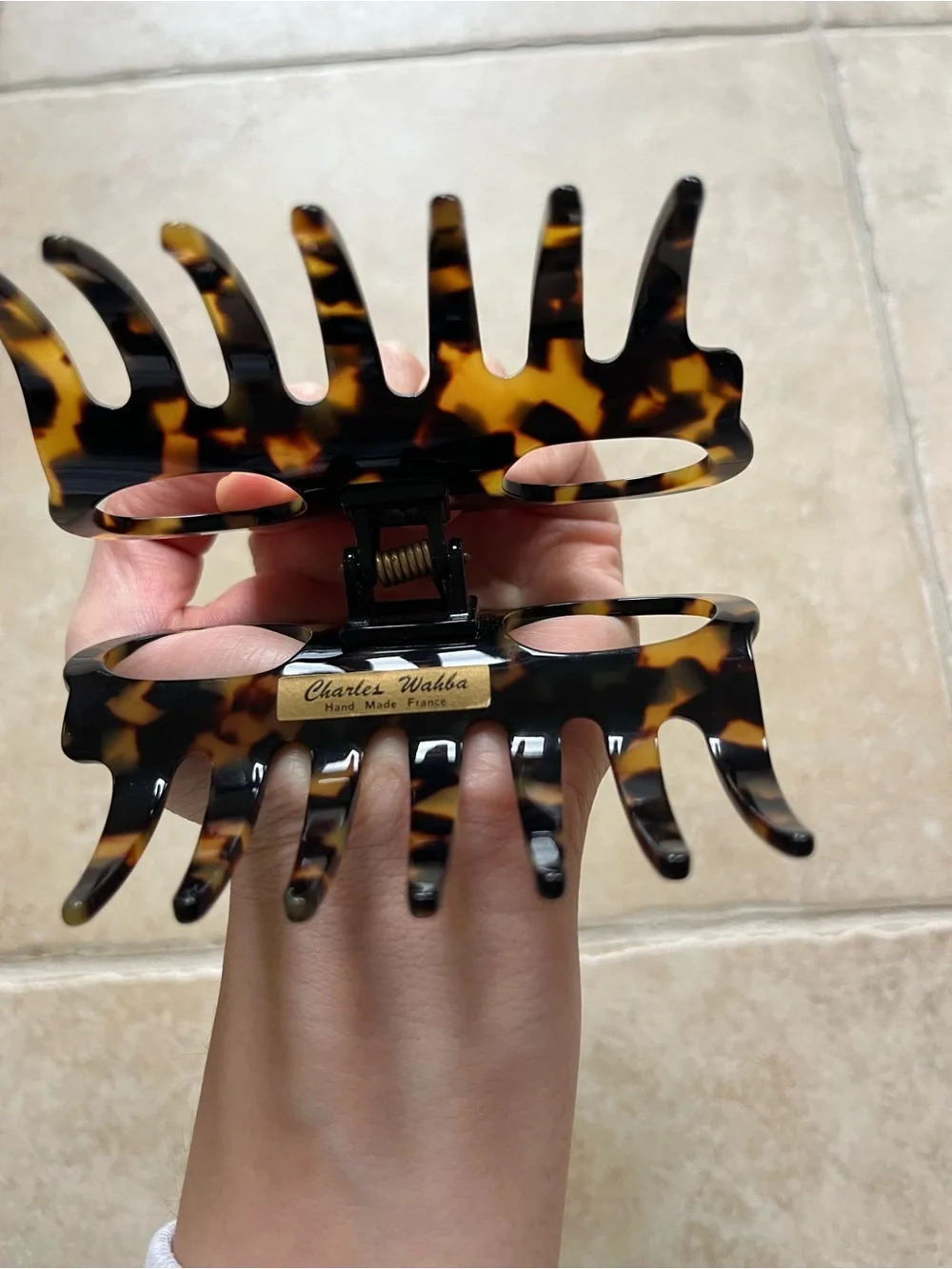 Charles J. Wahba Tortoiseshell Jumbo Cut-Out Scallop Hair Claw Clip